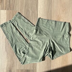 Aerie High Rise 7/8 Leggings in Green